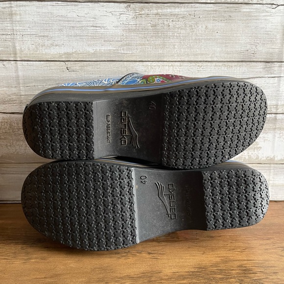 Floral Patterned Women's Shoes - Picture 8 of 8